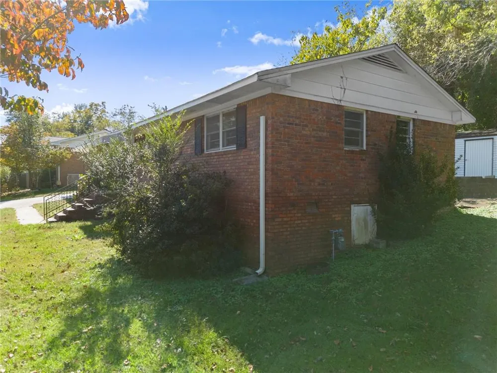 574 S Sage Street S Toccoa, GA 30577