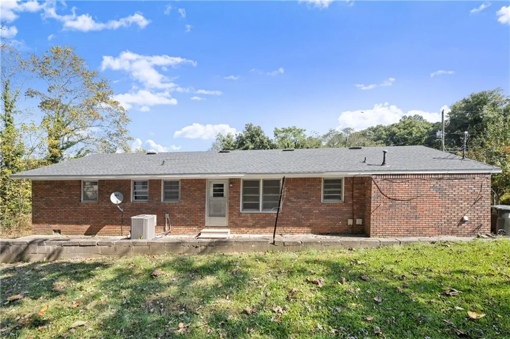574 S Sage Street S Toccoa, GA 30577