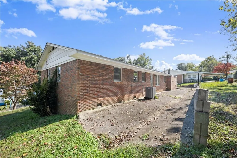 574 S Sage Street S Toccoa, GA 30577