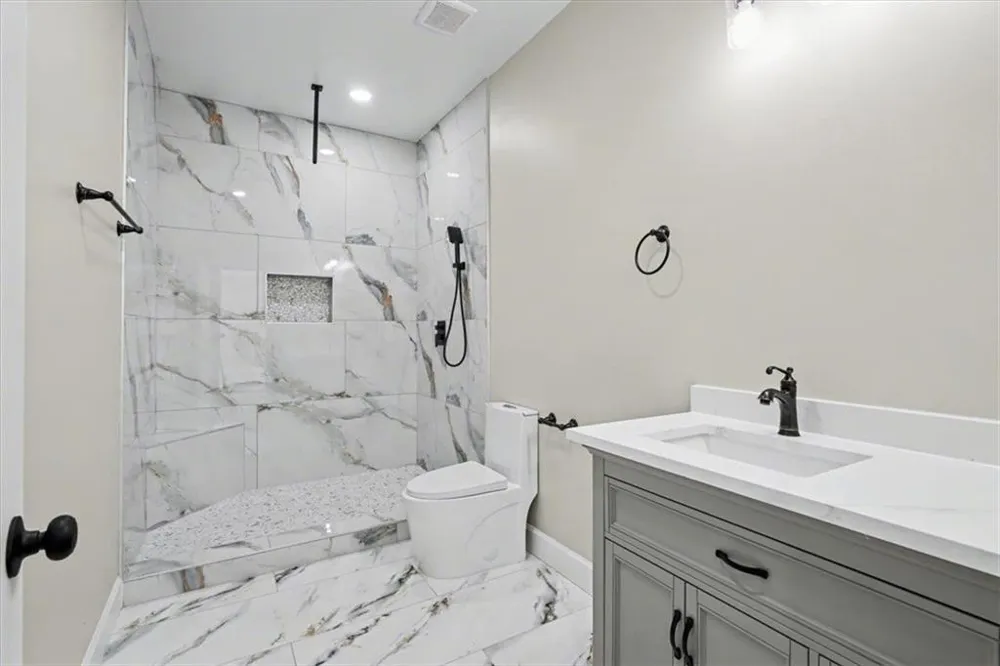 242 Mulberry Lane Lindale, GA 30147