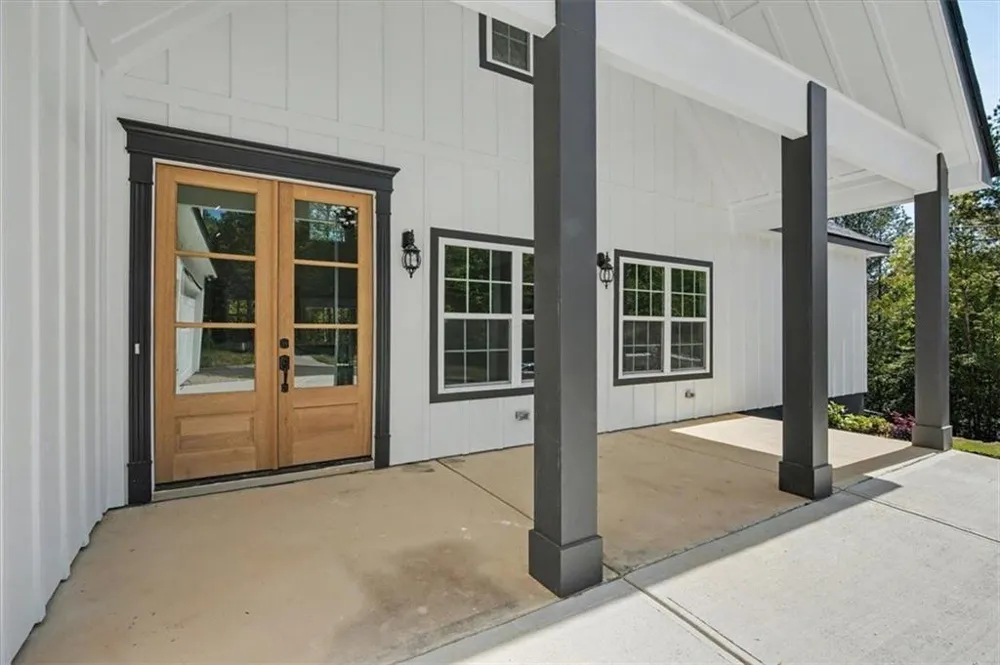 242 Mulberry Lane Lindale, GA 30147