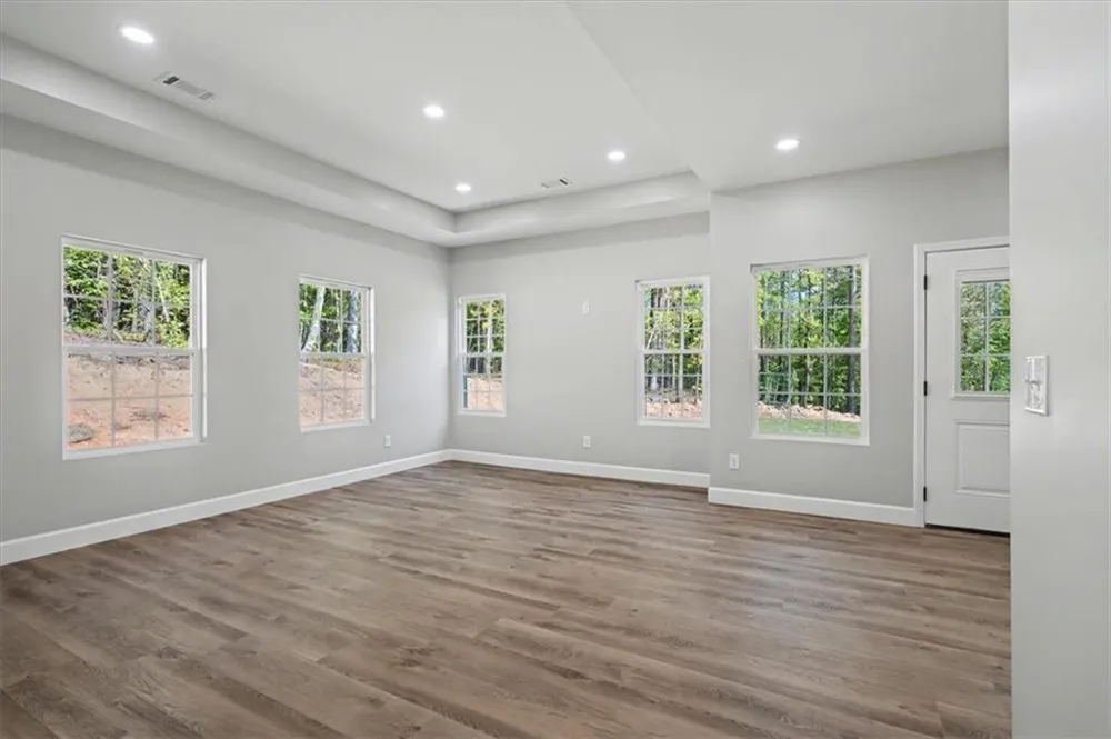 242 Mulberry Lane Lindale, GA 30147