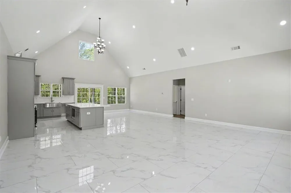242 Mulberry Lane Lindale, GA 30147