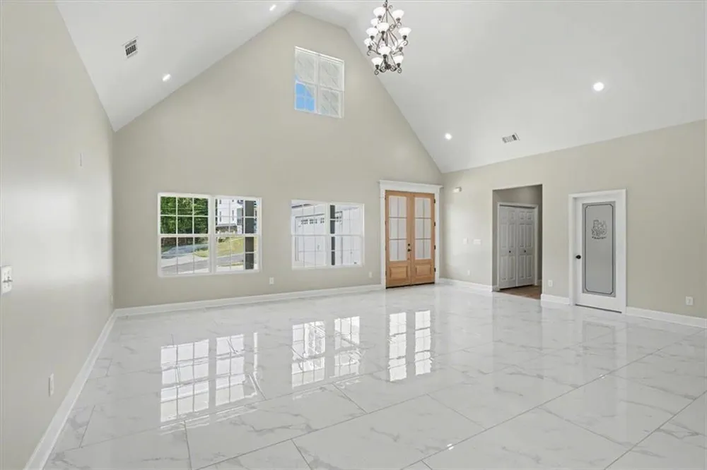 242 Mulberry Lane Lindale, GA 30147