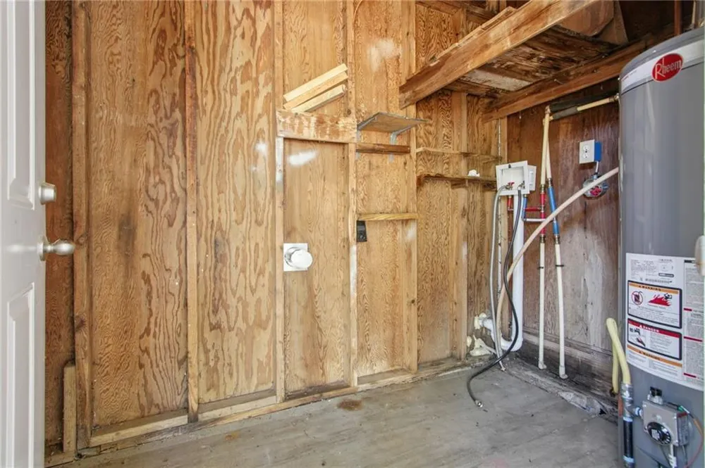 4813 Bartlett Road Forest Park, GA 30297