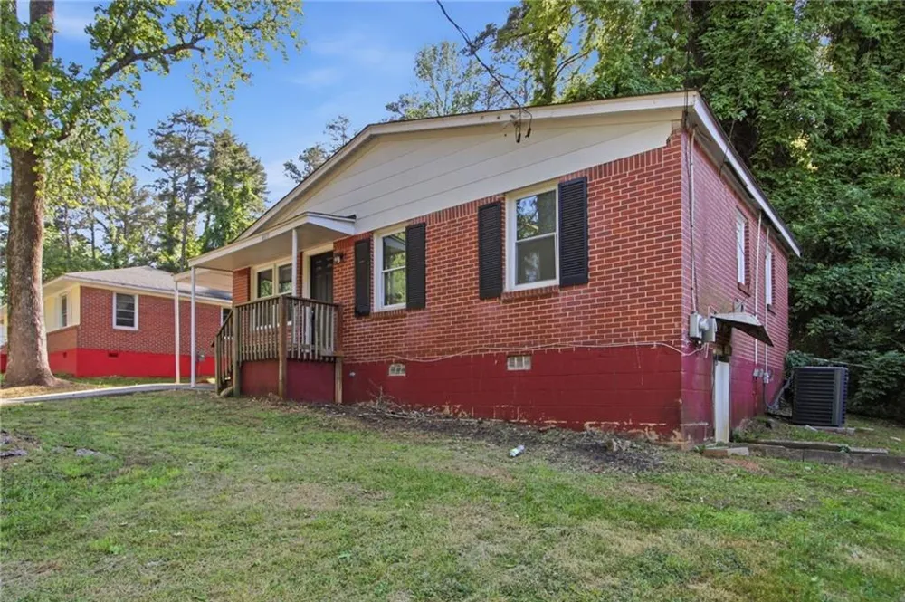 4813 Bartlett Road Forest Park, GA 30297