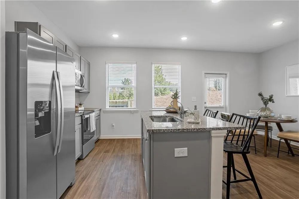 1150 Hunter Trail #Clove Acworth, GA 30102