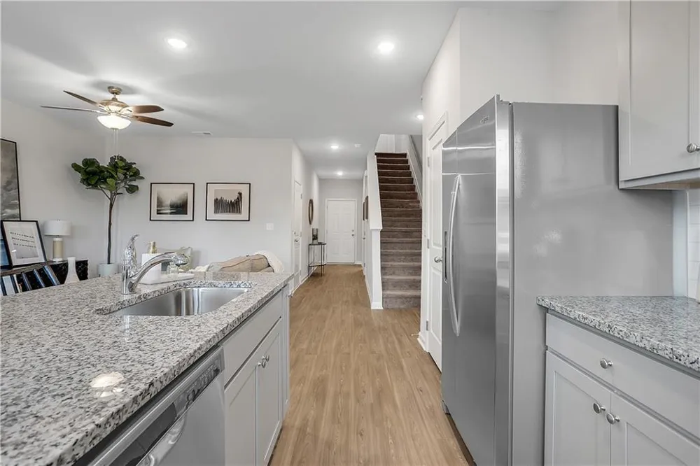1150 Hunter Trail #Clove Acworth, GA 30102