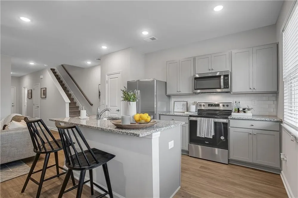 1150 Hunter Trail #Clove Acworth, GA 30102