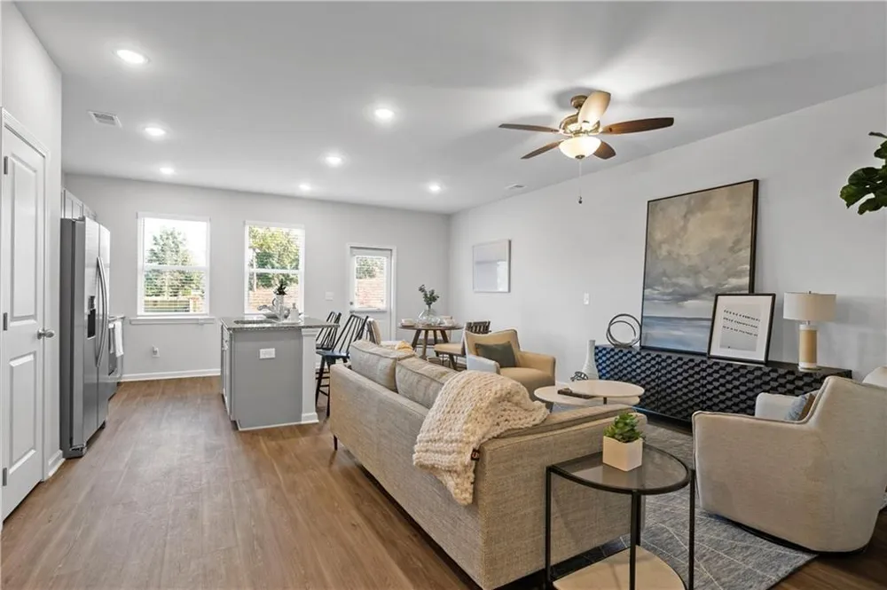 1150 Hunter Trail #Clove Acworth, GA 30102
