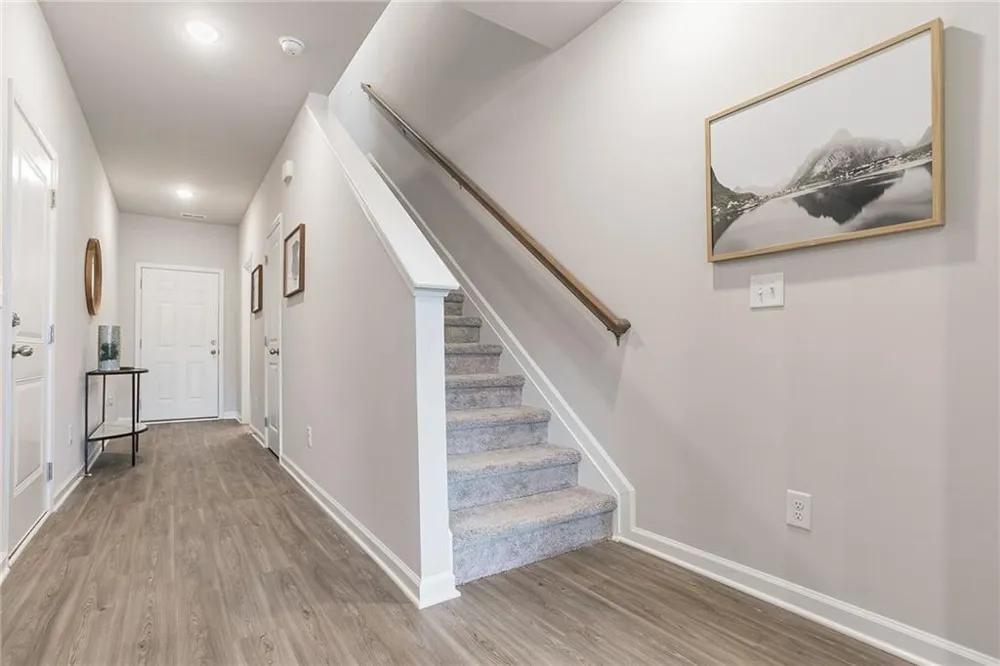 1150 Hunter Trail #Clove Acworth, GA 30102