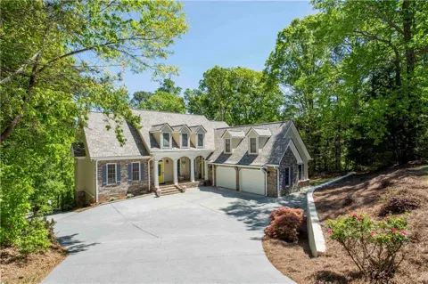 31 Rocky Circle NE