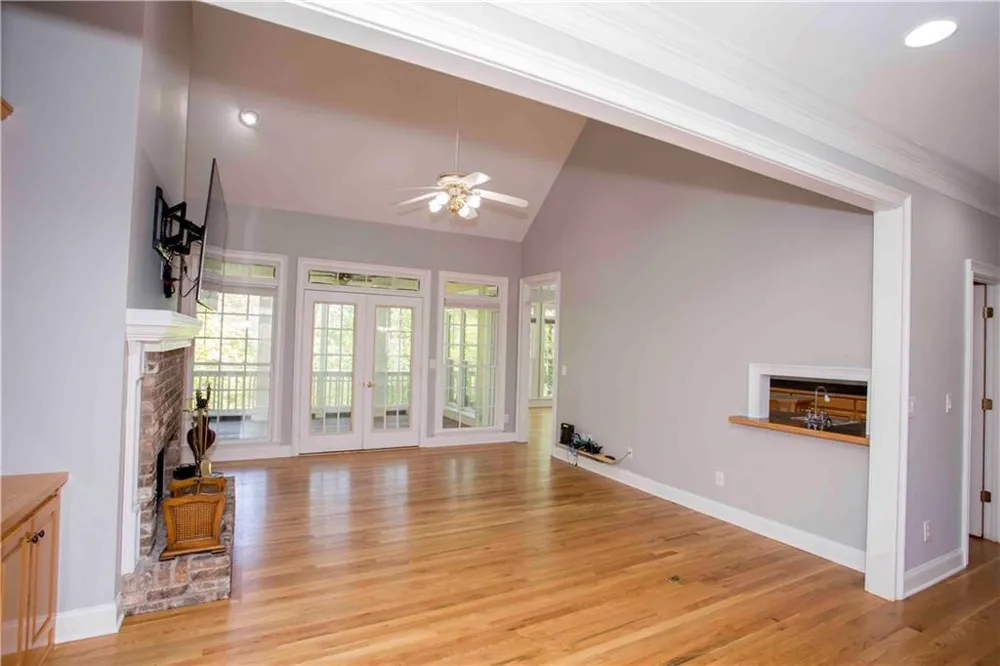 31 Rocky Circle NE White, GA 30184
