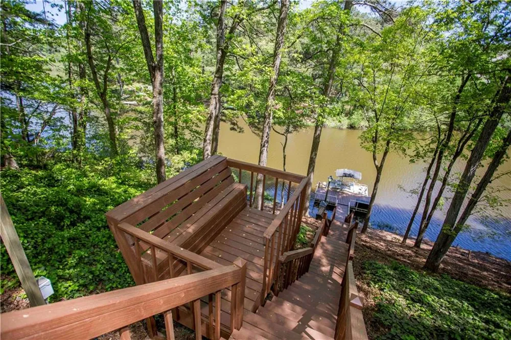 31 Rocky Circle NE White, GA 30184
