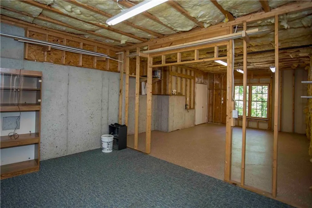 31 Rocky Circle NE White, GA 30184