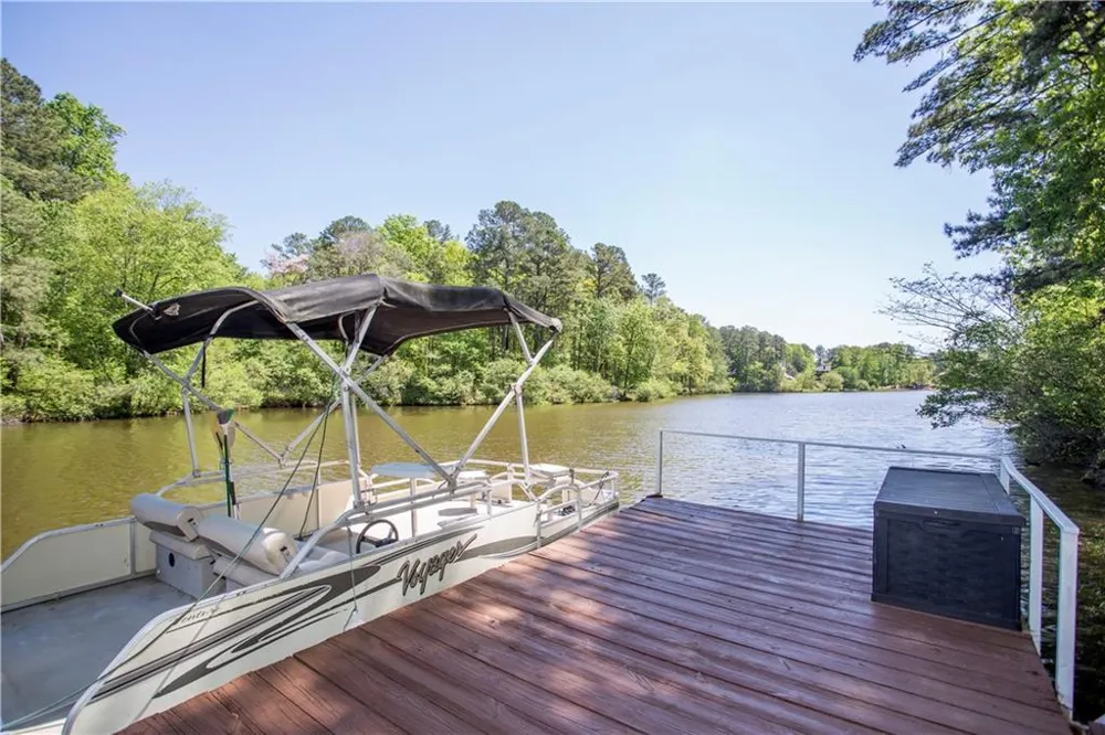 31 Rocky Circle NE White, GA 30184