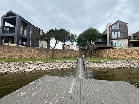 11 Breakwater Bend