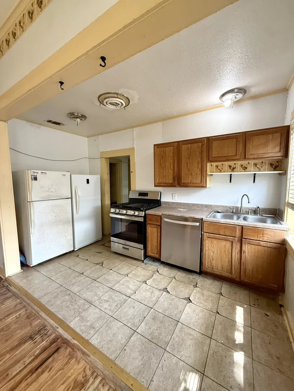 205 Lake Street Mooringsport, LA 71060