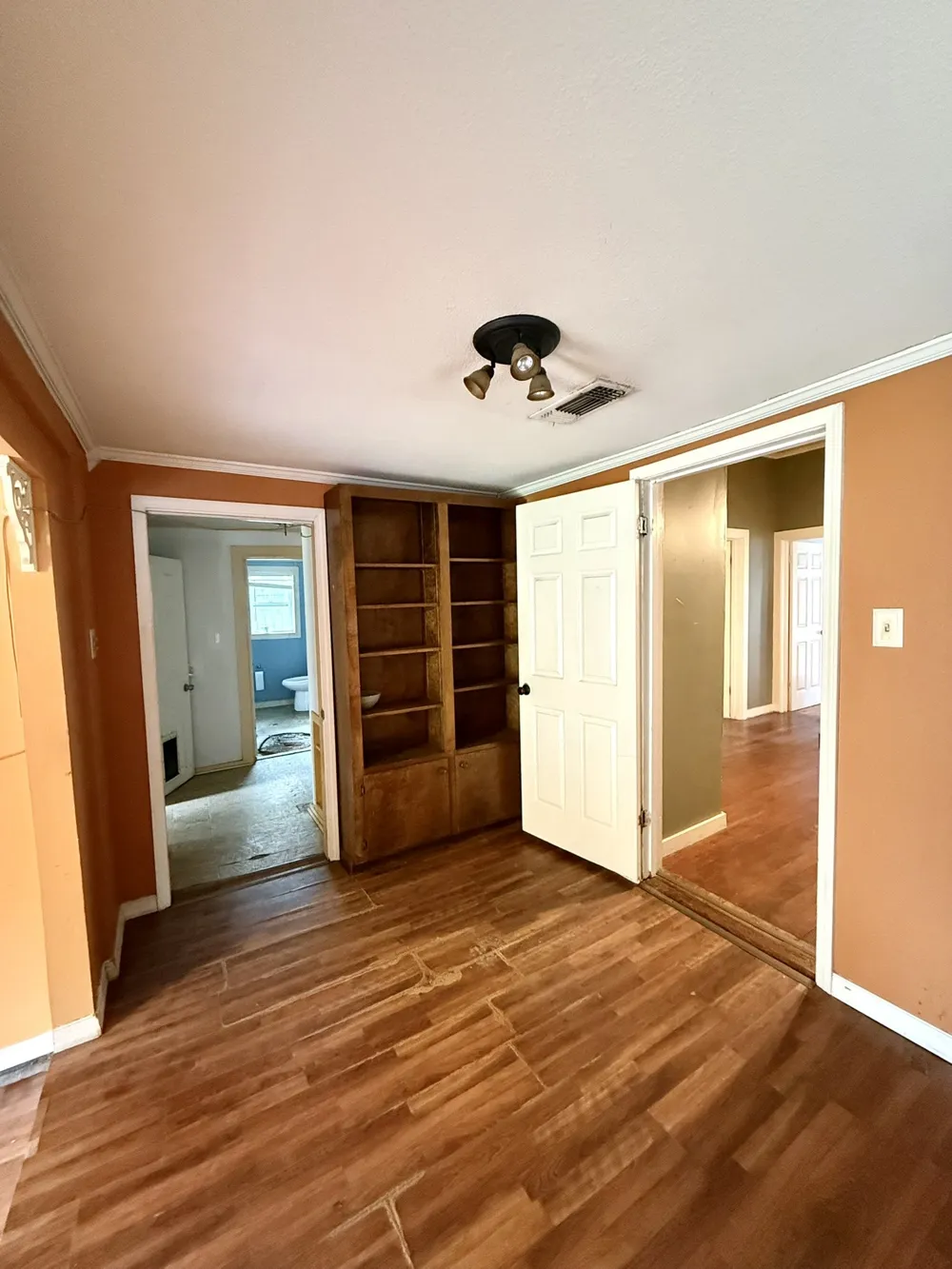 205 Lake Street Mooringsport, LA 71060