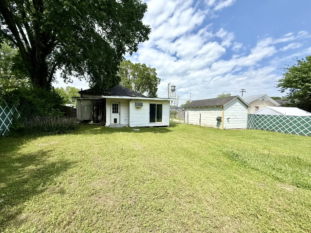 205 Lake Street Mooringsport, LA 71060