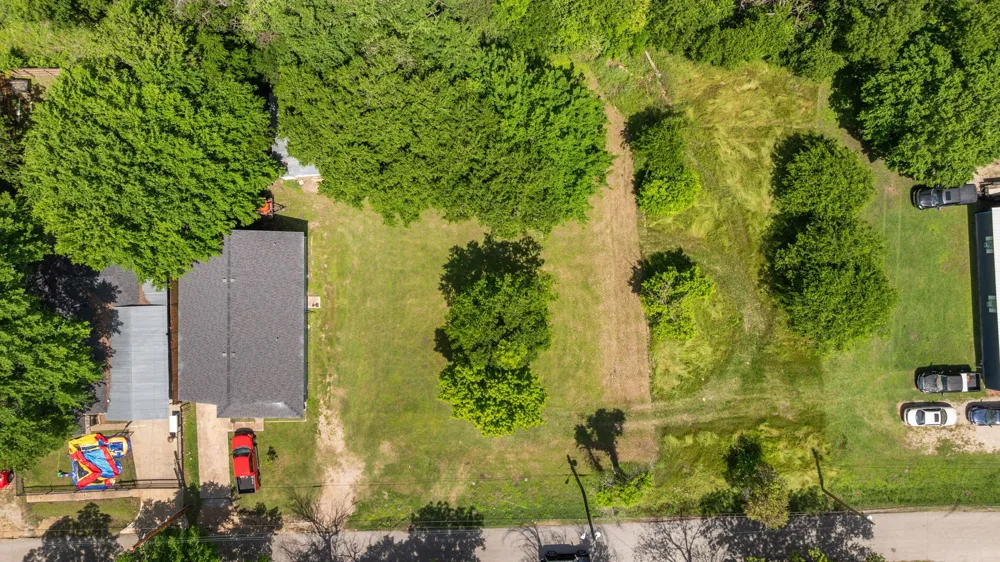 400 E Freeman Street Ennis, TX 75119