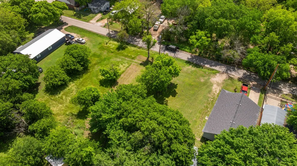 400 E Freeman Street Ennis, TX 75119