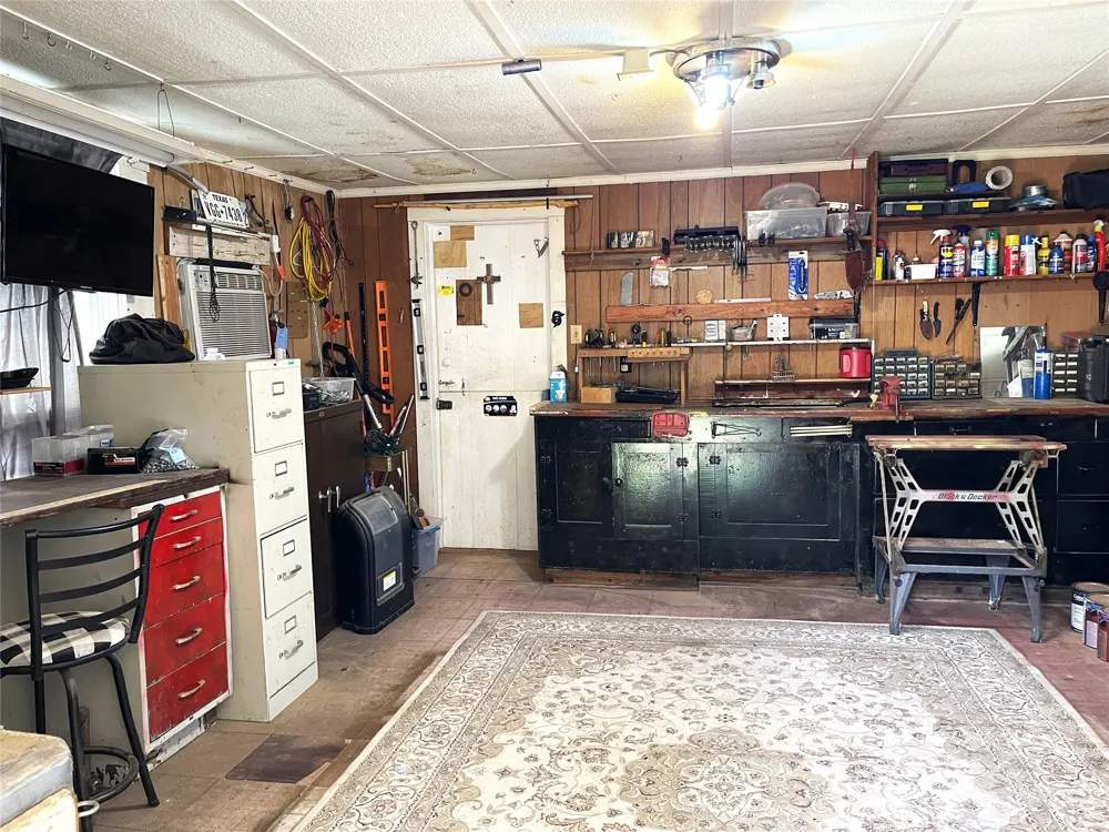 702 S 9th Avenue Teague, TX 75860
