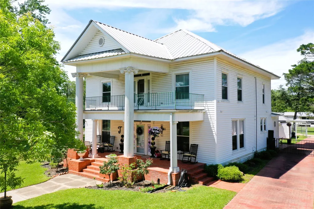 702 S 9th Avenue Teague, TX 75860