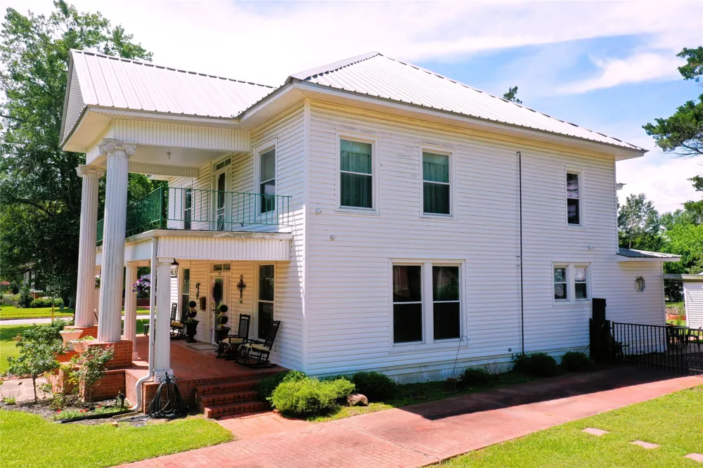702 S 9th Avenue Teague, TX 75860
