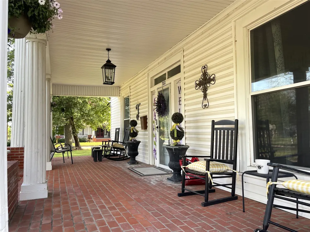 702 S 9th Avenue Teague, TX 75860