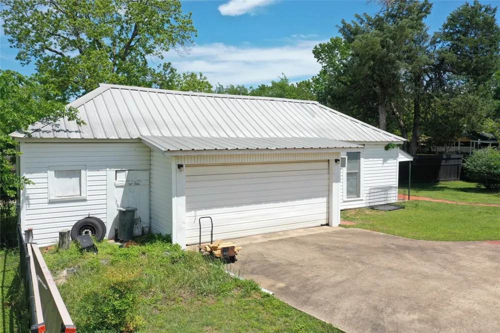 702 S 9th Avenue Teague, TX 75860