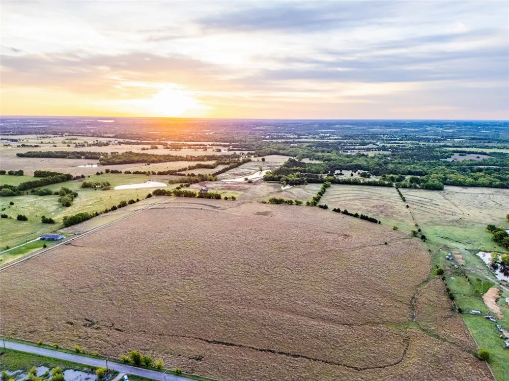 950 OLD IDA ROAD Sherman, TX 75090
