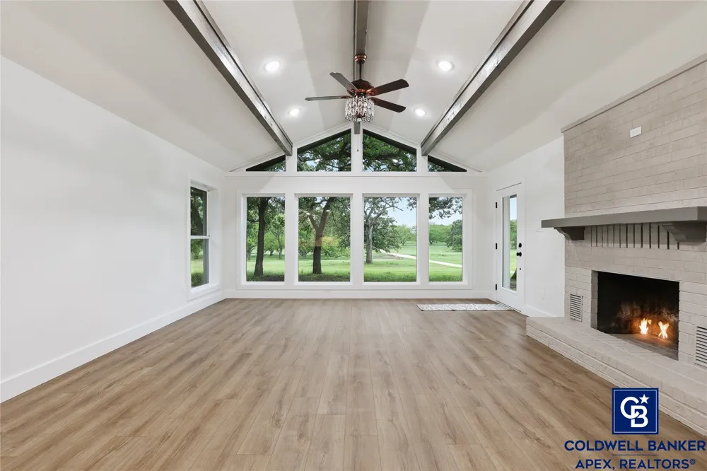 11458 State Highway 171 Covington, TX 76636