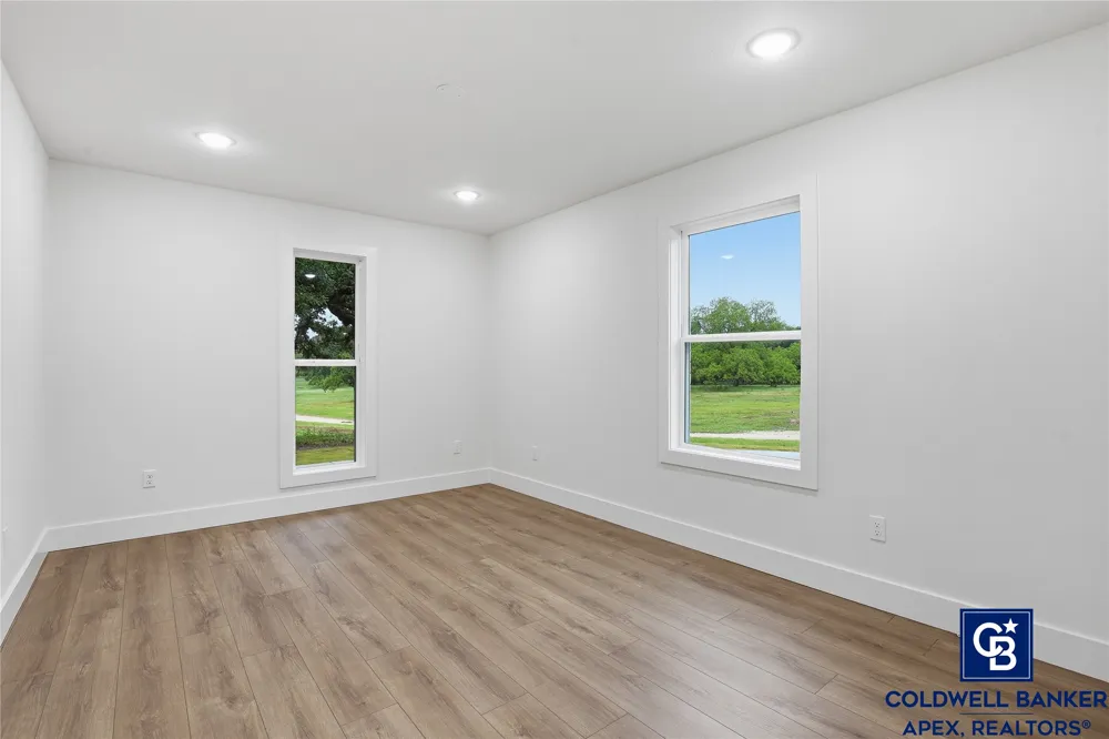 11458 State Highway 171 Covington, TX 76636
