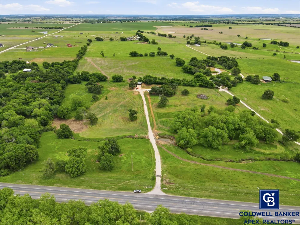 11458 State Highway 171 Covington, TX 76636