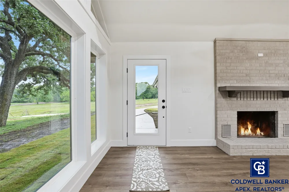 11458 State Highway 171 Covington, TX 76636