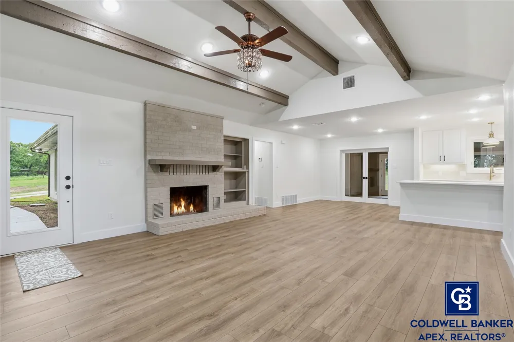 11458 State Highway 171 Covington, TX 76636
