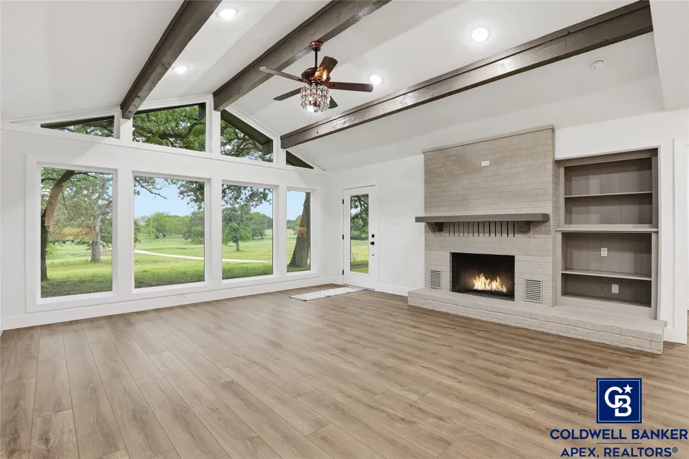 11458 State Highway 171 Covington, TX 76636
