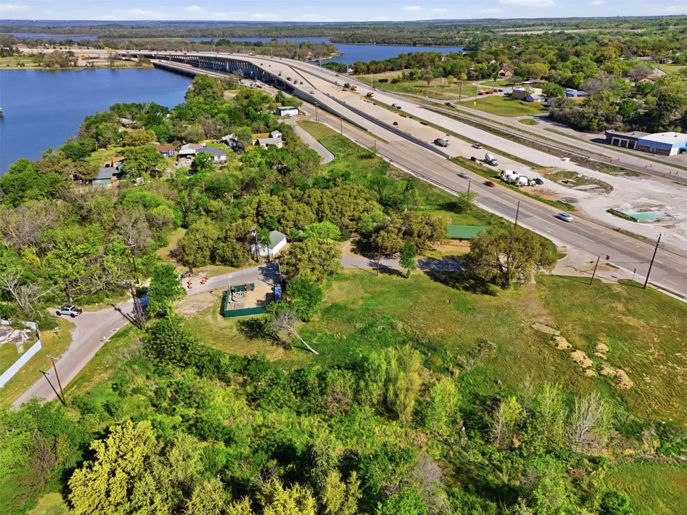 7019 Edgemere Place Lake Worth, TX 76135
