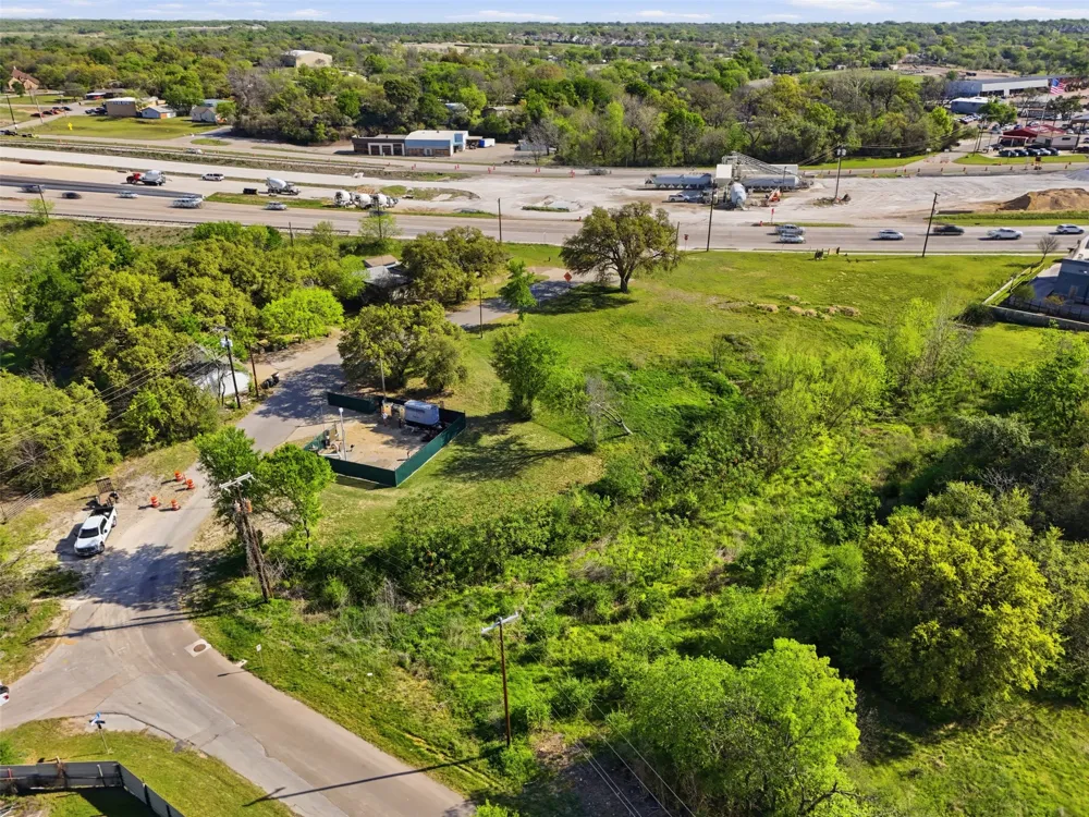 7019 Edgemere Place Lake Worth, TX 76135