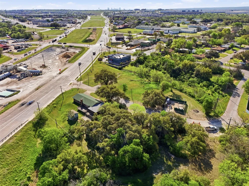 7019 Edgemere Place Lake Worth, TX 76135