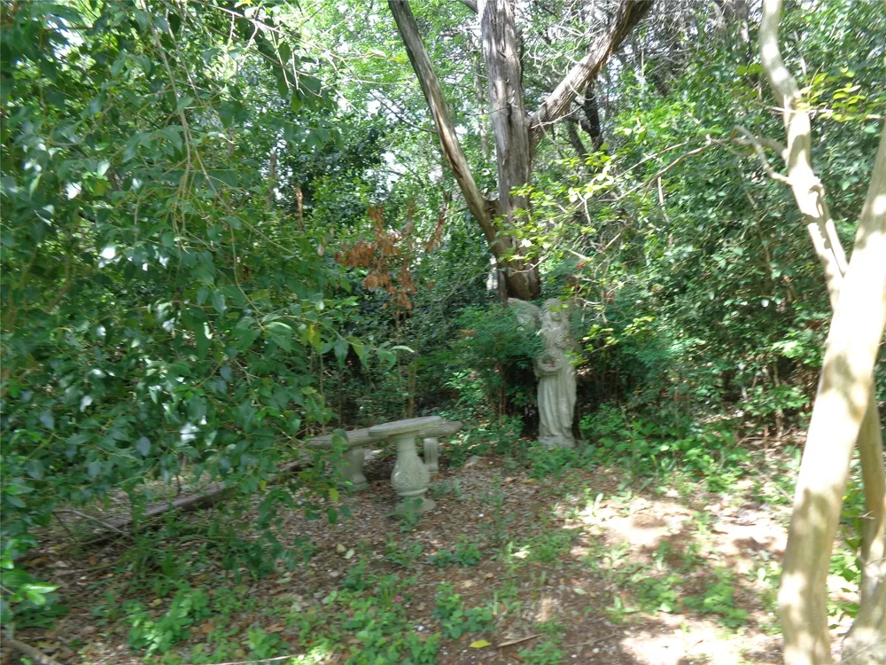 261 County Road 1766 Clifton, TX 76634