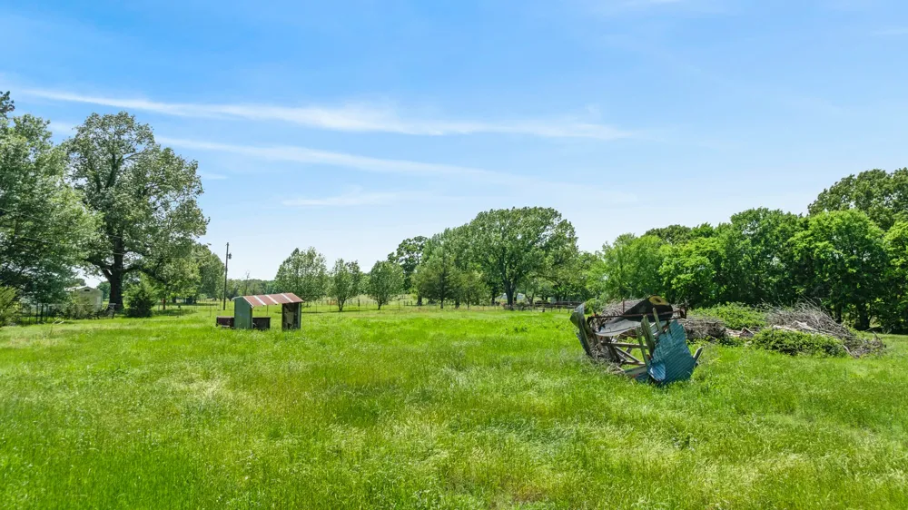2000 COUNTY ROAD 2420 Honey Grove, TX 75446