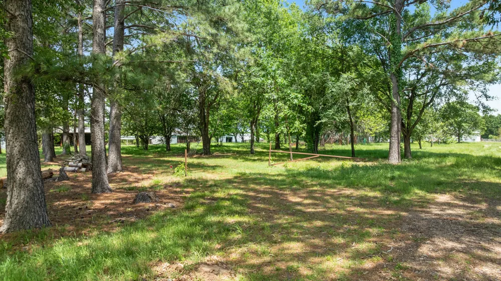 2000 COUNTY ROAD 2420 Honey Grove, TX 75446