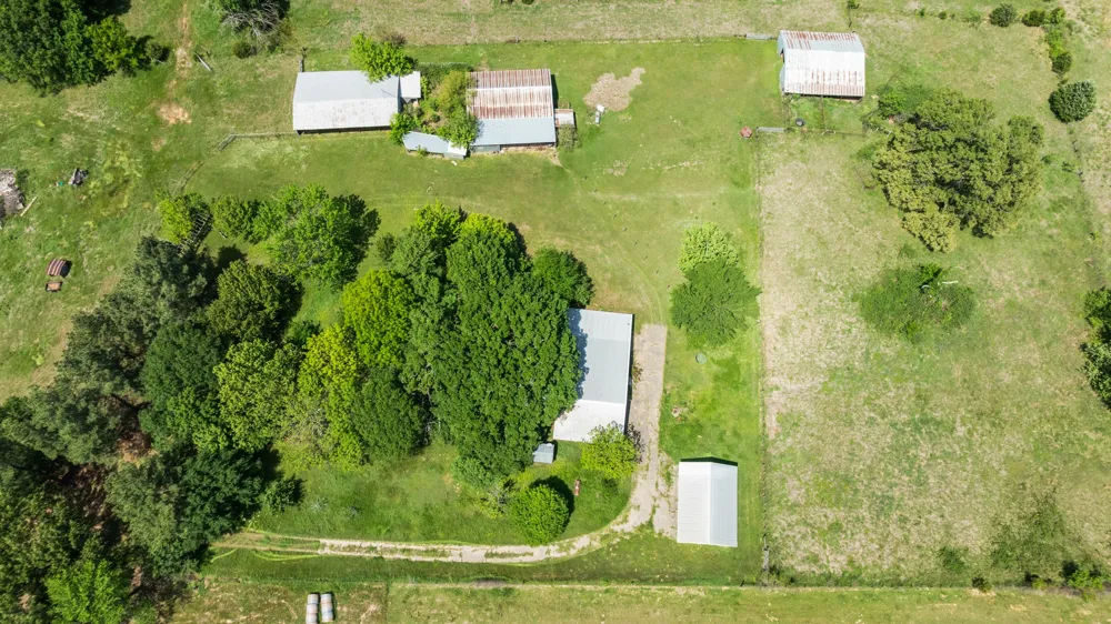 2000 COUNTY ROAD 2420 Honey Grove, TX 75446