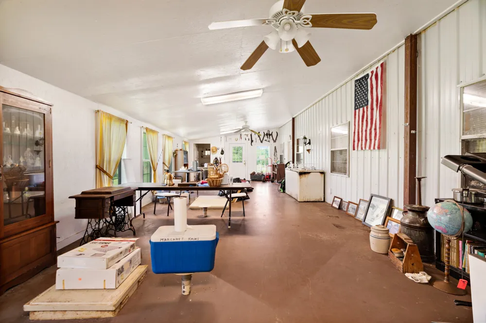 2000 COUNTY ROAD 2420 Honey Grove, TX 75446