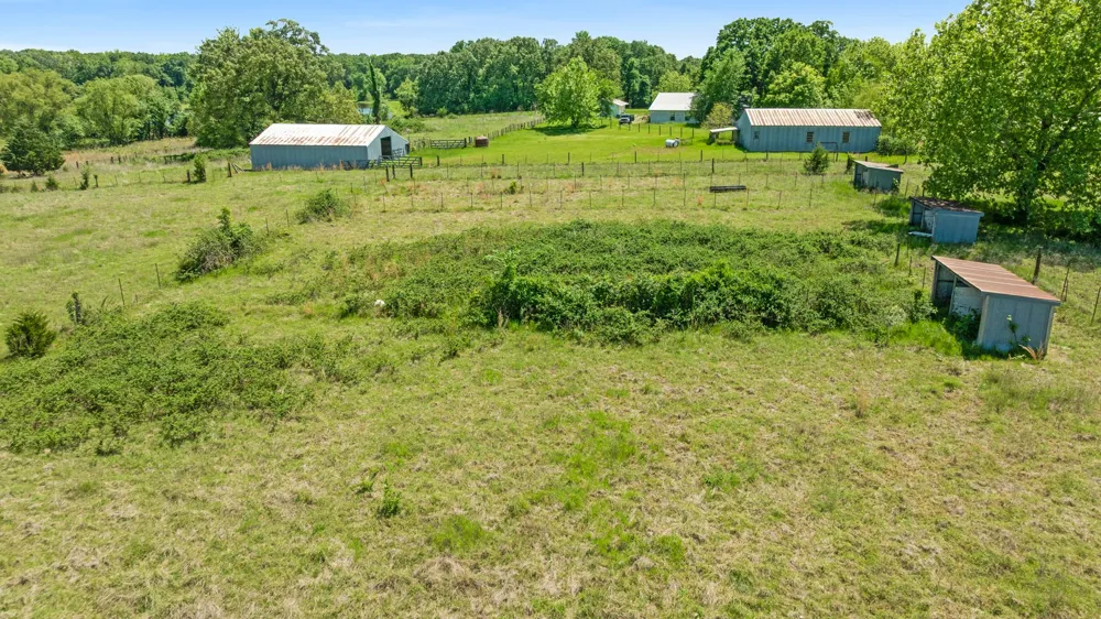 2000 COUNTY ROAD 2420 Honey Grove, TX 75446
