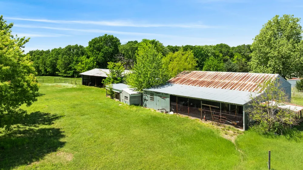 2000 COUNTY ROAD 2420 Honey Grove, TX 75446