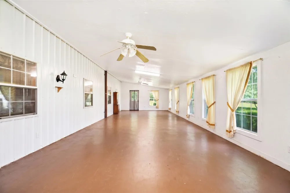 2000 COUNTY ROAD 2420 Honey Grove, TX 75446