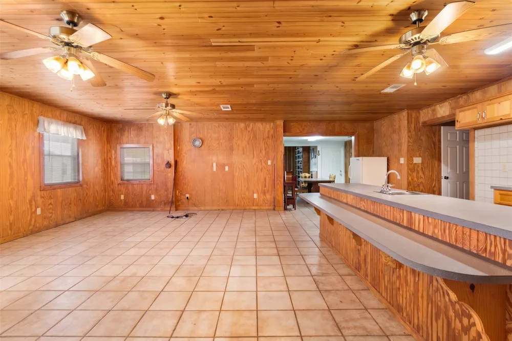 2000 COUNTY ROAD 2420 Honey Grove, TX 75446